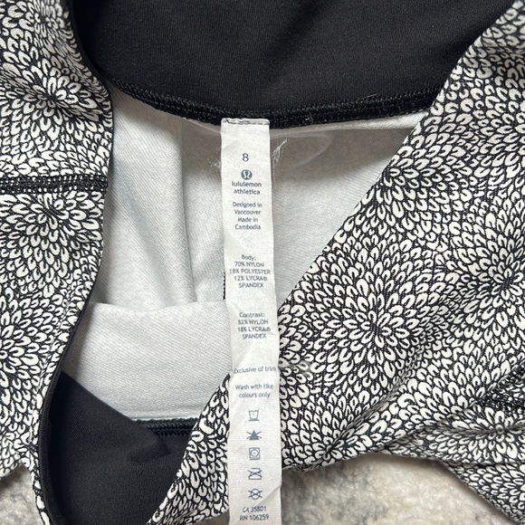 Lululemon Wunder Under Leggings - Picture 5 of 13